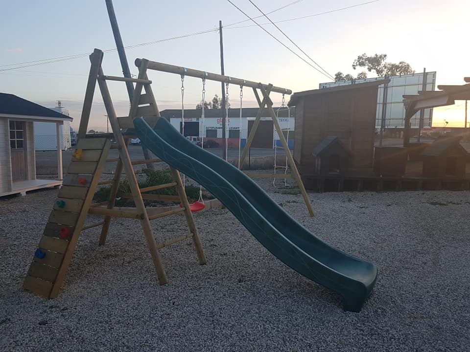 Columpios y Toboganes en madera