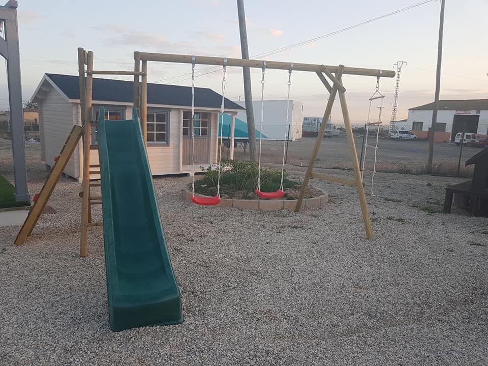 Columpios y Toboganes en madera