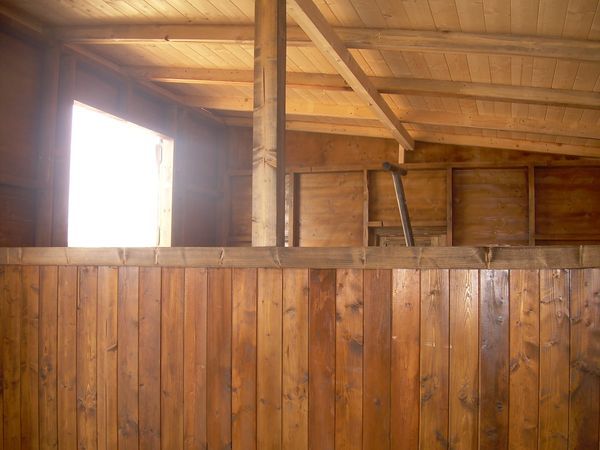 cuadra de madera
