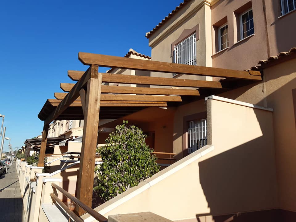 pergola de madera